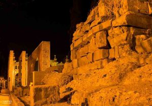 murallas romanas de zaragoza-de-noche