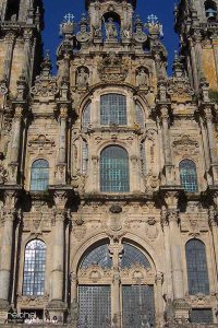 fachada exterior de la catedral de santiago de compostela
