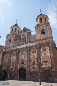 fachada de la iglesia de santa isabel de portugal zaragoza