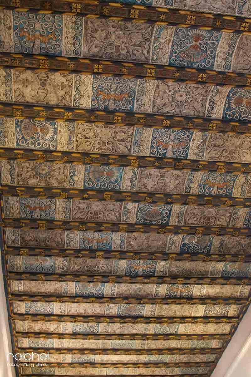 techos del salon de los pasos-perdidos palacio de la aljaferia zaragoza