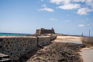 vista general del castillo de san gabriel arrecife lanzarote