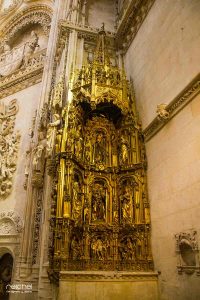 retablo de santa ana interior de la catedral de burgos