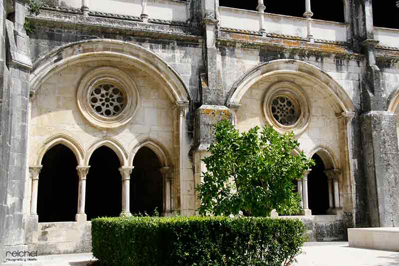 clausto del silencio monasterio de alcobaca