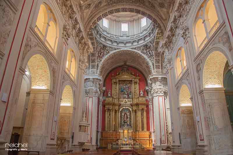 interior iglesia de santiago zaragoza